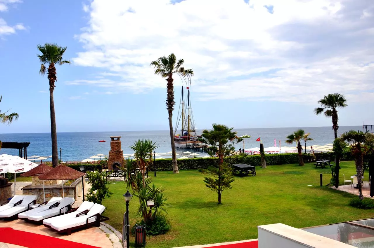 هتل آرماس لابادا